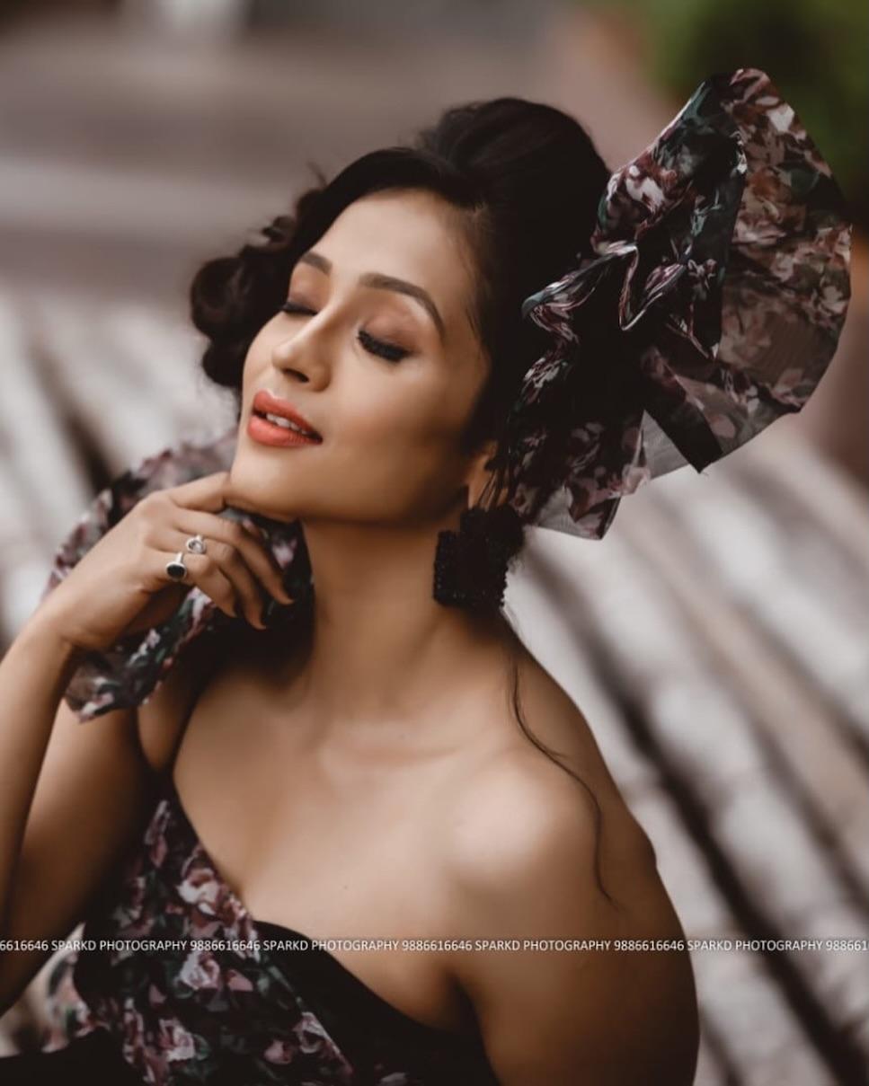 Bridal portrait with HD makeup and traditional jewellery